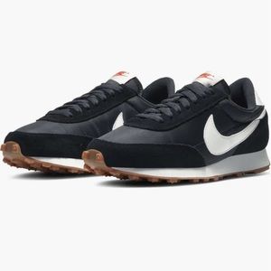 Nike Daybreak Sneaker (Women) NWOT